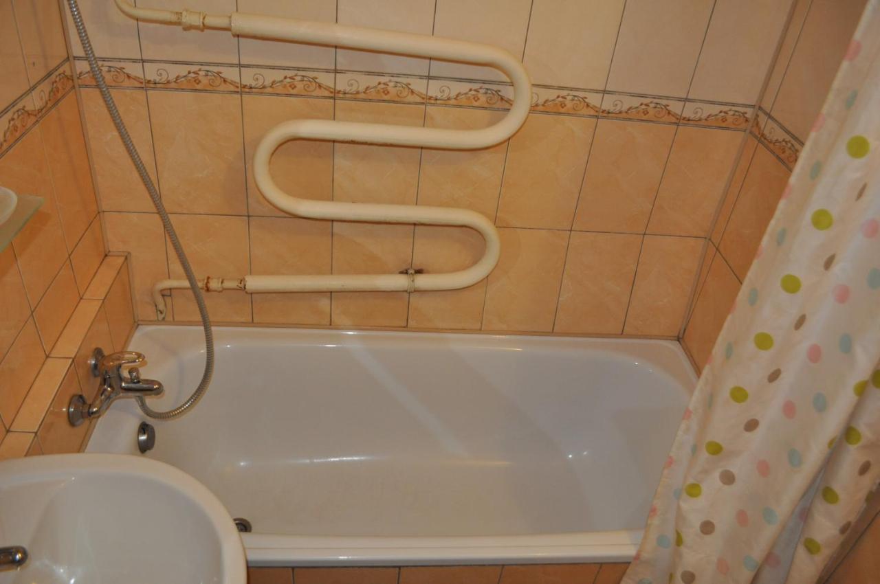 קרמנצ'וג Apartment For Rent Reasonable Price מראה חיצוני תמונה
